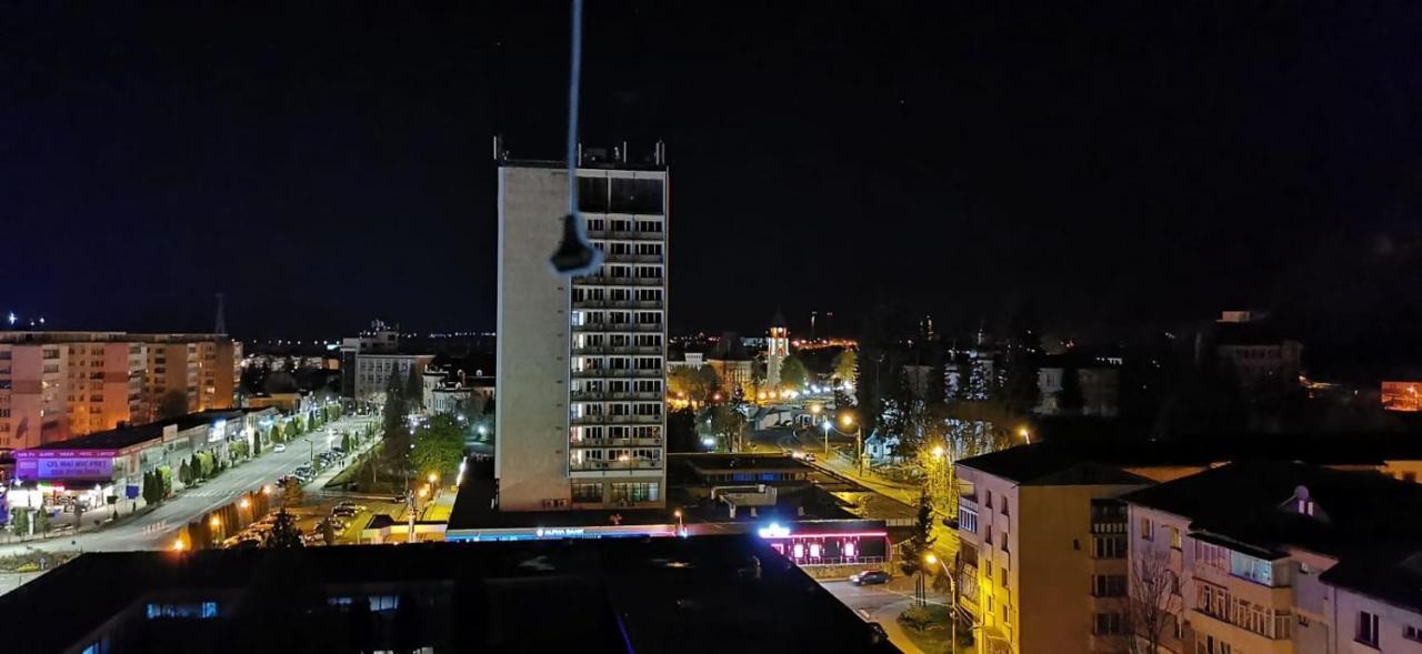 Apart Hotel Center Piatra Neamţ Exterior foto